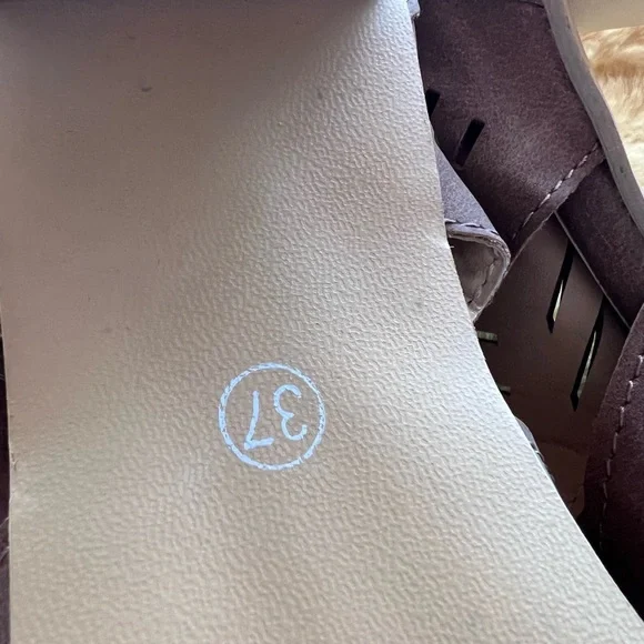 Womens Leather Shoes - Picture 11 of 11